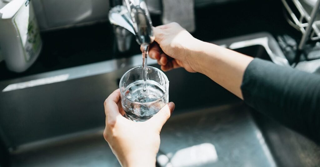pouring-water-from-faucet-1200-628-facebook-1200×628-1